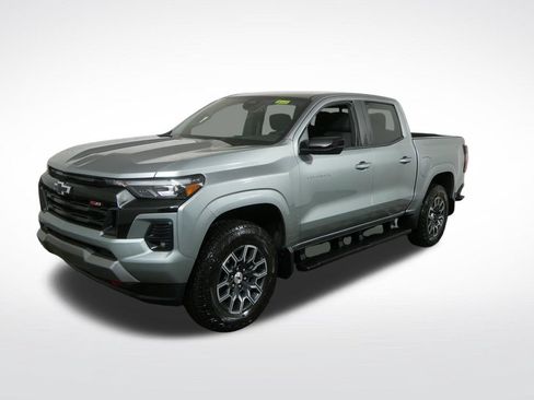 Used 2024 Chevrolet Colorado Z71 w/ Z71 Convenience Package 2 AWD/4WD image 7