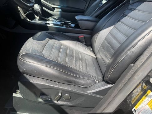 Used 2015 Ford Edge SEL w/ Equipment Group 201A AWD/4WD image 9