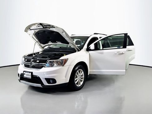 Used 2017 Dodge Journey SXT w/ Comfort/Convenience Group AWD/4WD image 13