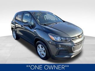 Used 2020 Chevrolet Trax LS w/ Tint and Cruise Package video 2