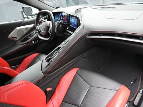 Used 2021 Chevrolet Corvette Stingray Premium Conv w/ Z51 Performance Package RWD image 21