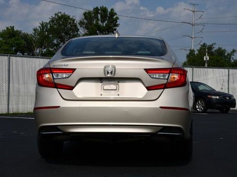Used 2019 Honda Accord LX image 6
