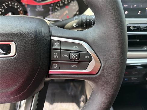 Used 2023 Jeep Compass Limited AWD/4WD image 16