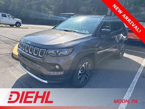 Used 2022 Jeep Compass Limited w/ Sun and Sound Group AWD/4WD image 4