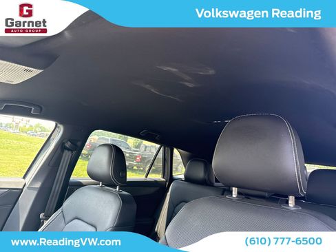 Used 2025 Volkswagen Atlas Cross Sport SE AWD/4WD image 12