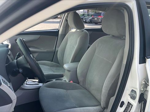 Used 2011 Toyota Corolla LE image 28