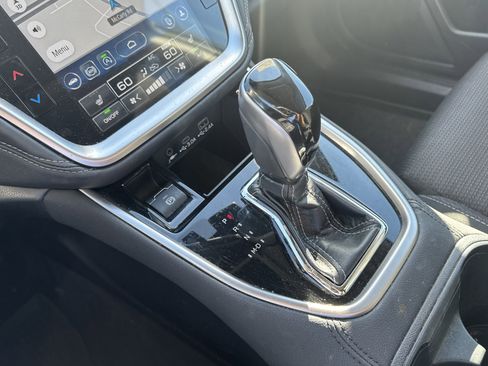 Used 2023 Subaru Outback Premium image 21