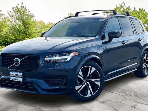 Used 2022 Volvo XC90 T8 R-Design w/ Advanced Package image 12