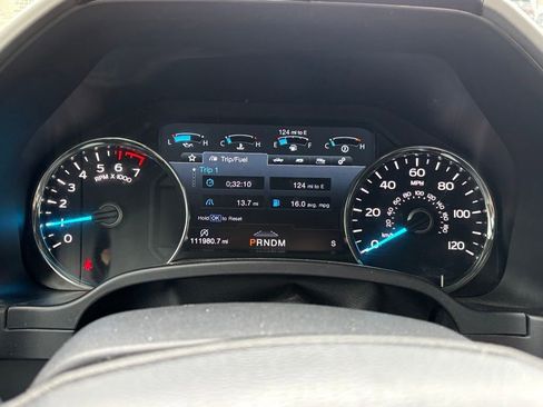 Used 2020 Ford F150 Lariat RWD image 14