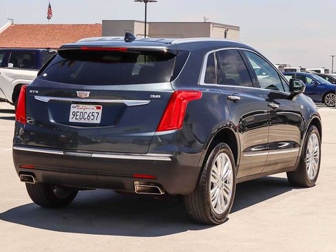 Used 2019 Cadillac XT5 Premium Luxury FWD image 4