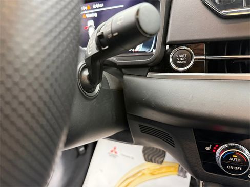 Used 2023 Mitsubishi Outlander SEL Black Edition image 31