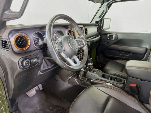 Used 2021 Jeep Gladiator Mojave w/ Cold Weather Group AWD/4WD image 10