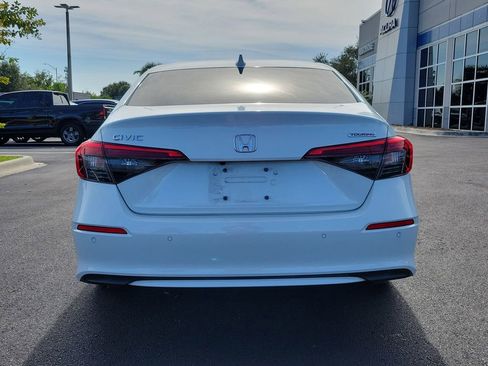 Used 2023 Honda Civic Touring image 5