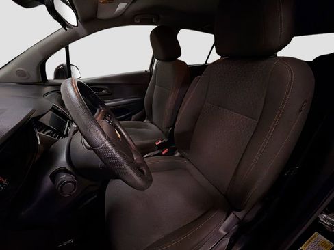 Used 2020 Chevrolet Trax LS w/ Tint and Cruise Package FWD image 18