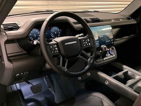 New 2026 Land Rover Defender 110 X-Dynamic SE image 7