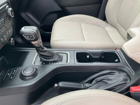 Used 2020 Ford Ranger Lariat w/ Equipment Group 501A Mid image 21