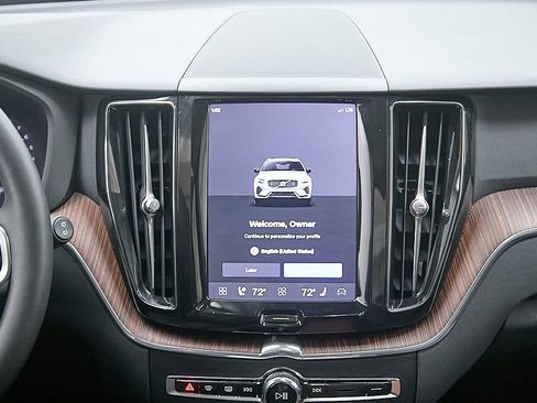 Certified 2023 Volvo XC60 B5 Plus w/ Climate Package image 27