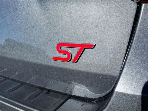 Used 2022 Ford Explorer ST w/ Equipment Group 401A image 9