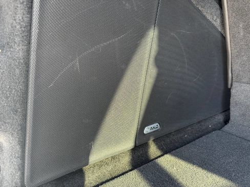 Used 2021 Cadillac Escalade Premium Luxury image 18