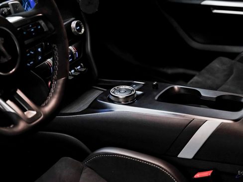 Used 2021 Ford Mustang Shelby GT500 w/ Carbon Fiber Track Pack image 59