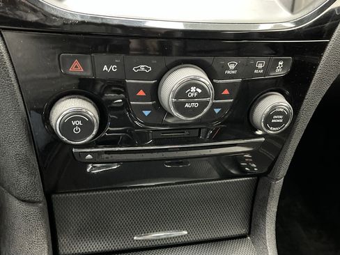 Used 2013 Chrysler 300 S image 20