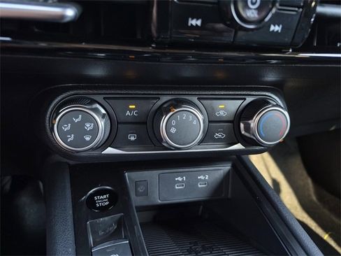 New 2025 Nissan Kicks SV w/ Illumination Package image 15