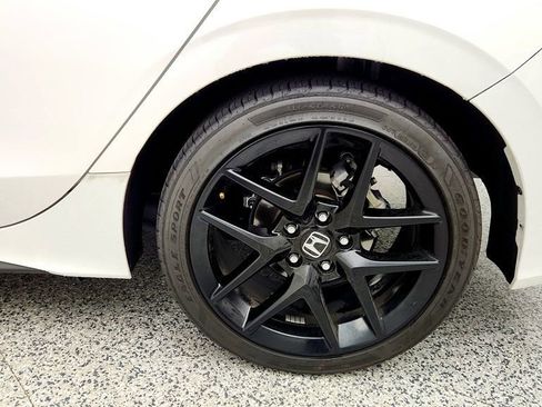Used 2025 Honda Civic Sport image 9