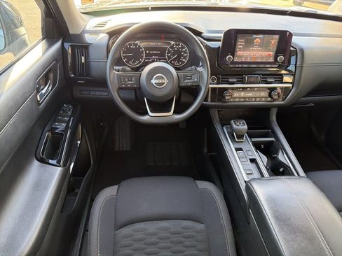Used 2022 Nissan Pathfinder S image 20