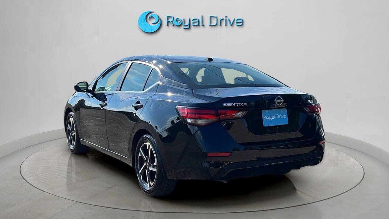 Used 2025 Nissan Sentra SV FWD image 4