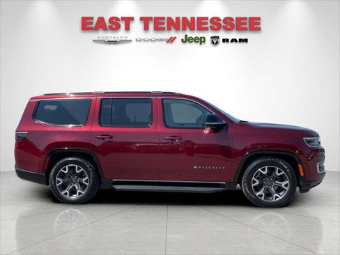 Used 2024 Jeep Wagoneer Series III AWD/4WD image 2