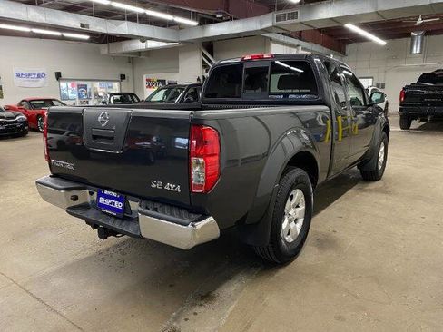 Used 2010 Nissan Frontier SE w/ SE Value Truck Pkg image 6