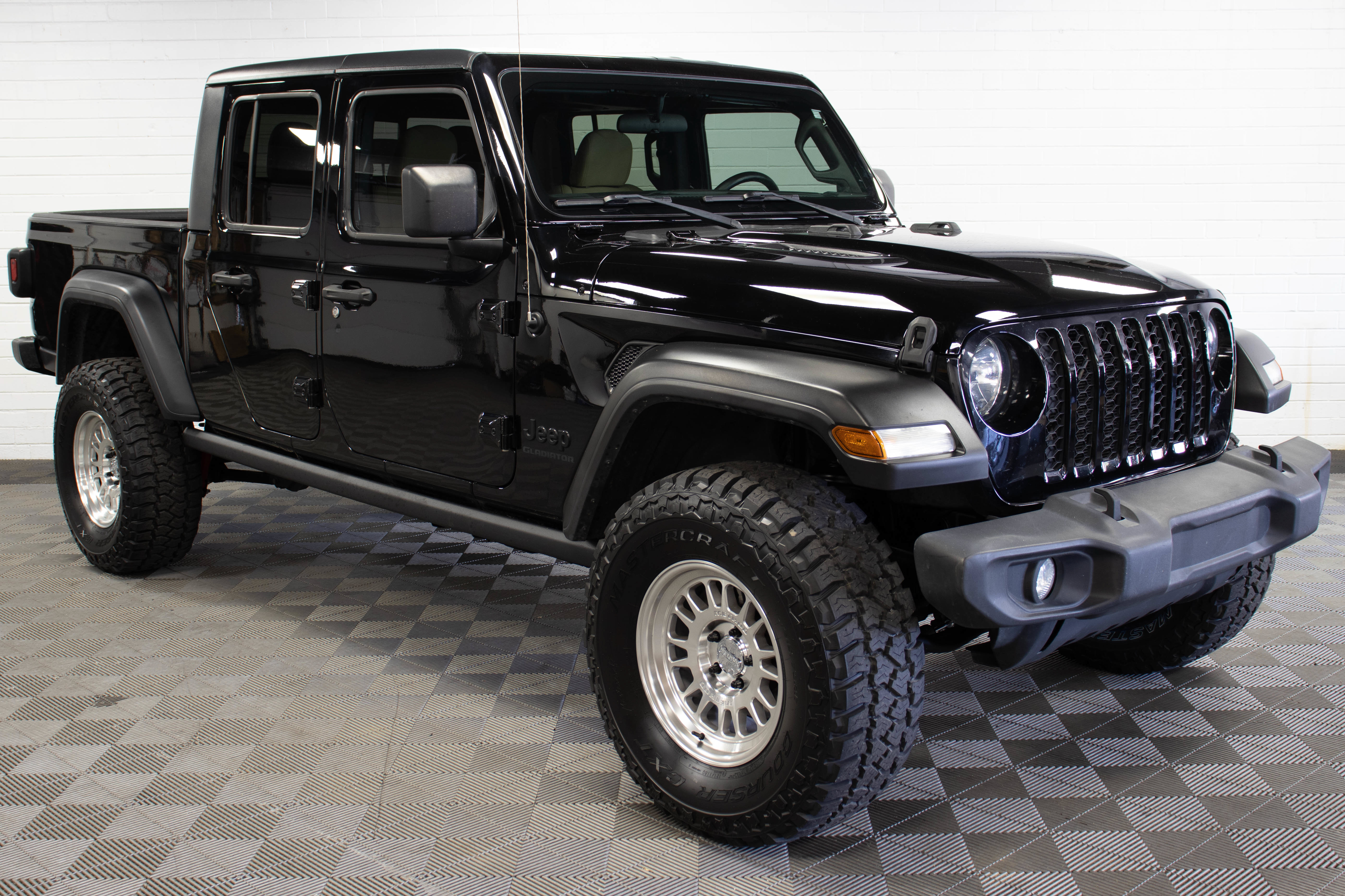 Used 2020 Jeep Gladiator Sport w/ Quick Order Package 24S AWD/4WD image 1