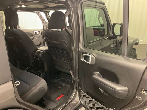 Used 2019 Jeep Wrangler Unlimited Rubicon image 28