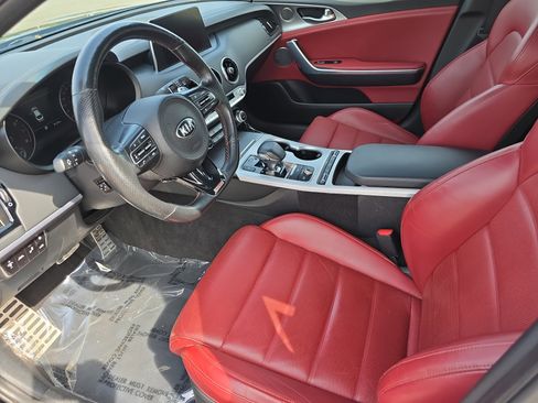 Used 2018 Kia Stinger GT2 image 16
