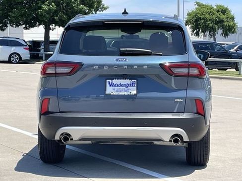 Used 2025 Ford Escape SE FWD image 5