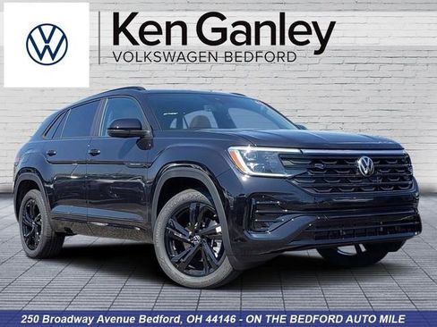 New 2026 Volkswagen Atlas Cross Sport SEL R-Line AWD/4WD image 1
