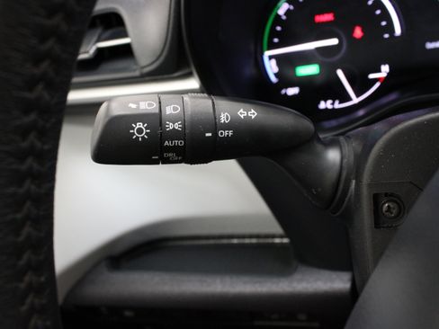 Used 2026 Toyota Sienna XLE FWD image 26