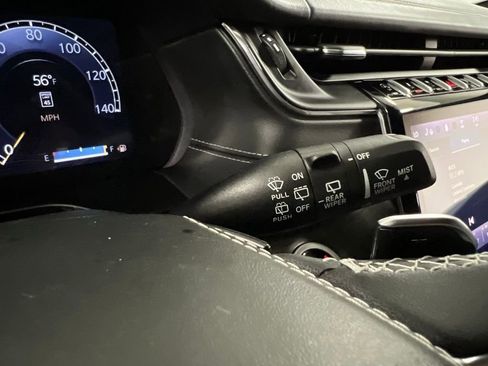 Used 2023 Jeep Grand Cherokee Overland AWD/4WD image 36
