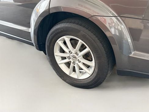 Used 2016 Dodge Journey SXT w/ Comfort/Convenience Group FWD image 29