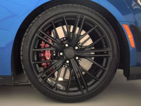 Used 2018 Chevrolet Camaro ZL1 RWD image 7