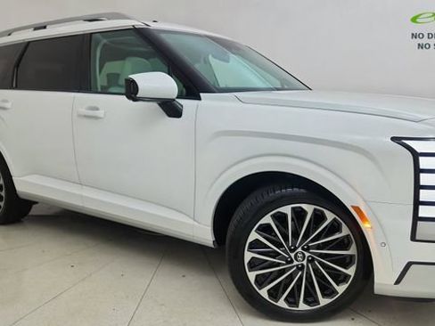Used 2026 Hyundai Palisade Calligraphy FWD image 1