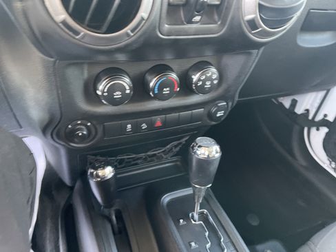 Used 2017 Jeep Wrangler Unlimited Sport w/ Quick Order Package 24S image 29