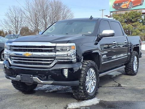 Used 2017 Chevrolet Silverado 1500 High Country image 2