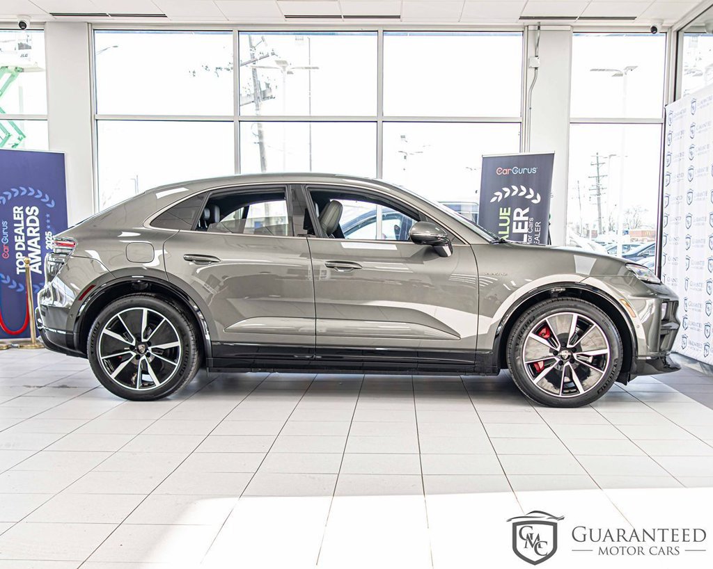 Used 2025 Porsche Macan Turbo Electric AWD/4WD image 10