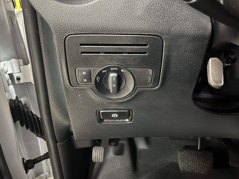 Used 2023 Mercedes-Benz Metris Passenger image 24