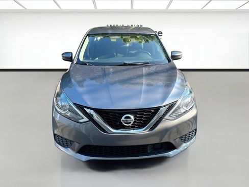 Used 2019 Nissan Sentra S FWD image 2