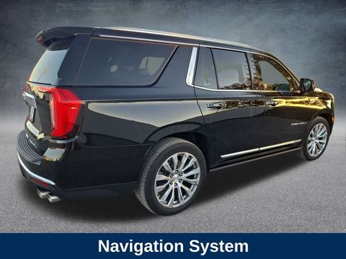 Used 2022 GMC Yukon Denali w/ Denali Premium Package image 6