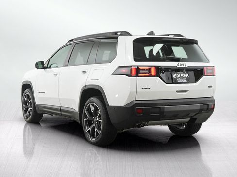Used 2026 Jeep Cherokee Overland w/ Trailer Tow Group AWD/4WD image 3
