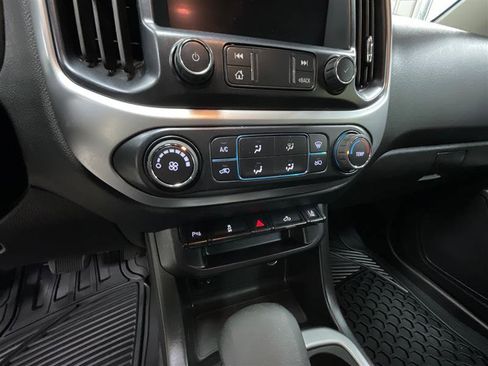 Used 2022 Chevrolet Colorado LT w/ Fleet Safety Package image 15