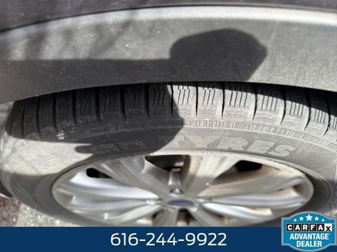 Used 2017 Ford Escape Titanium image 7